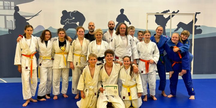 Geslaagde Jiu Jitsu examens